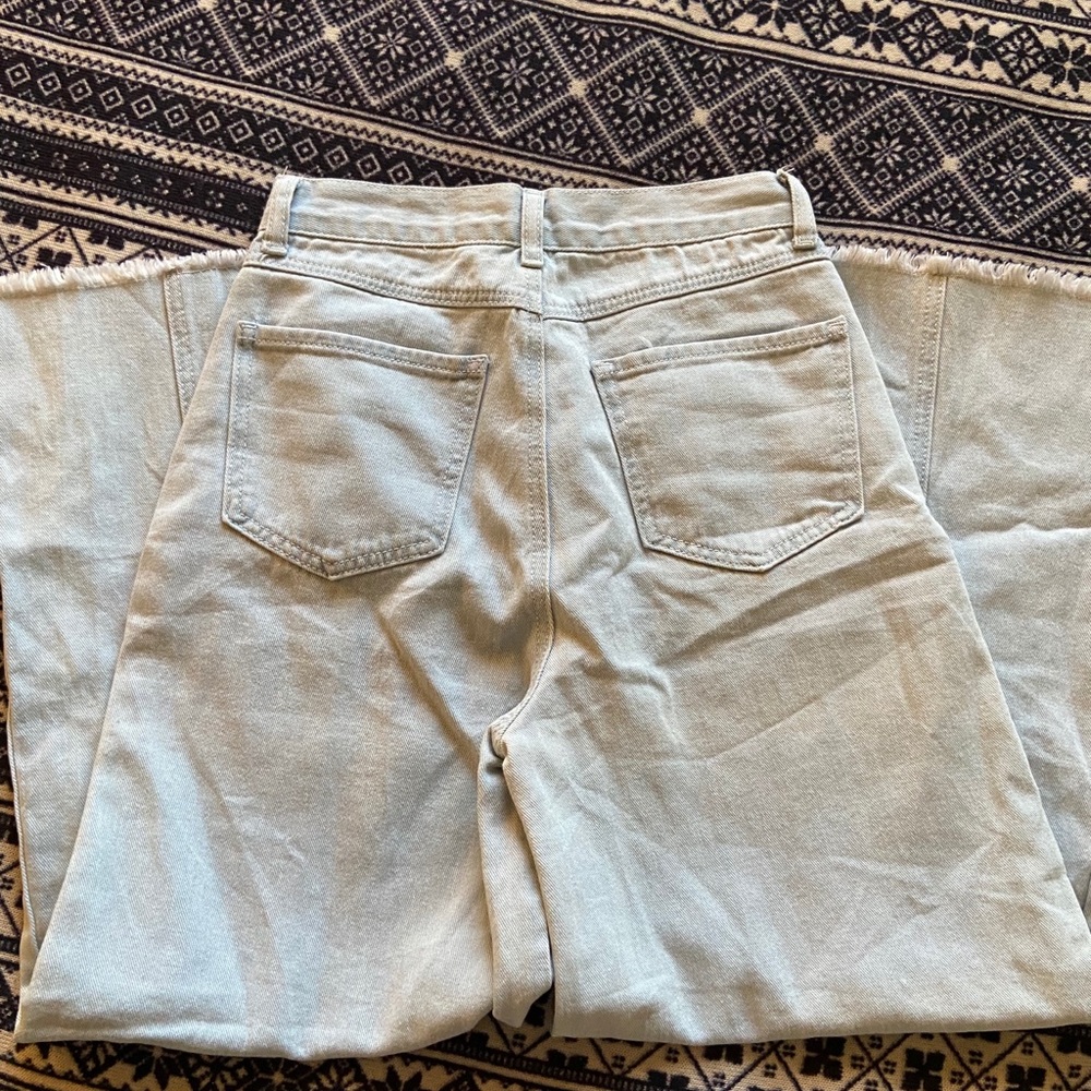 Cropped Wide Leg Jeans